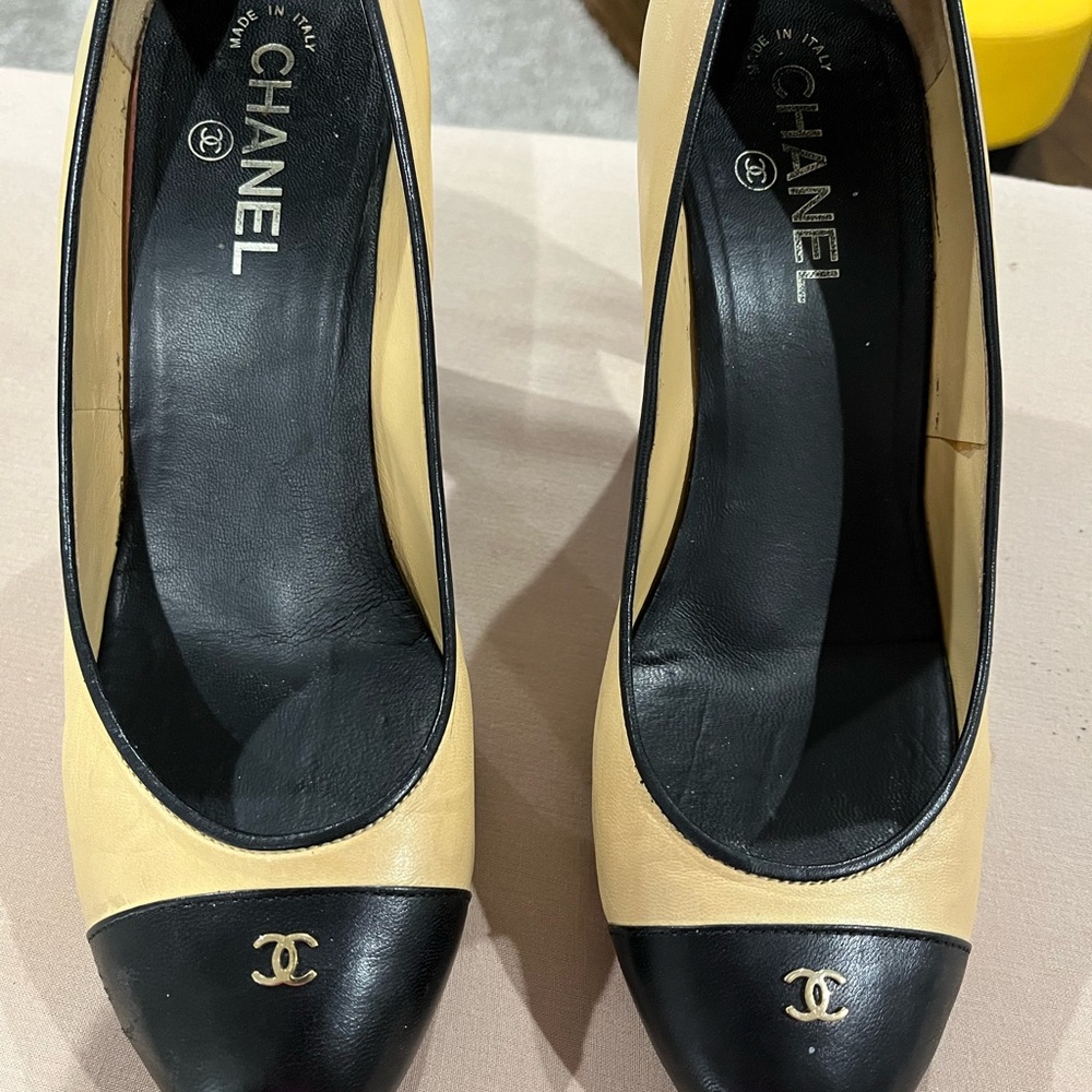 CHANEL Black and Tan Heels - Picture 10 of 15